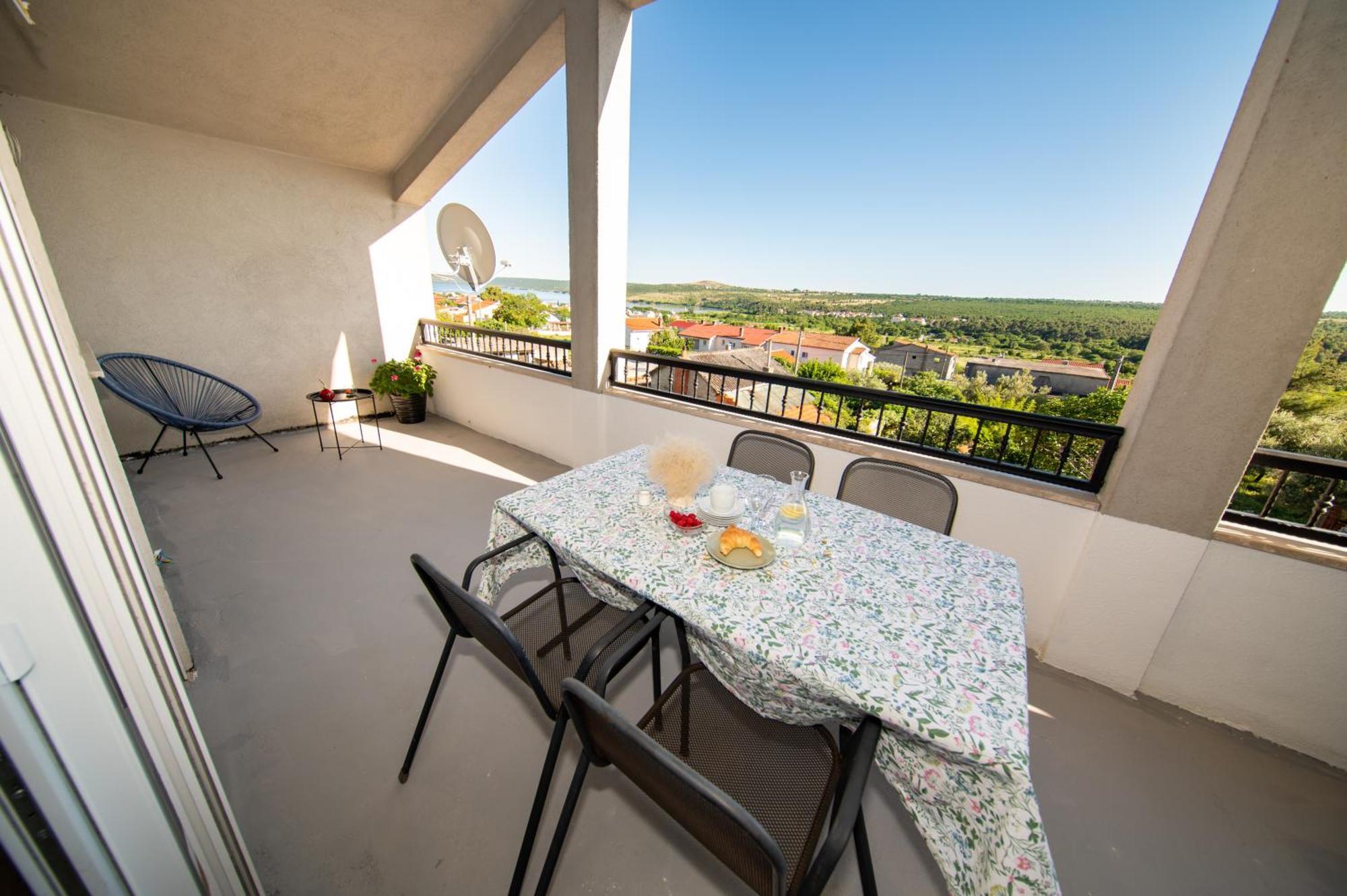 Veliki Apartman Petra Posedarje Esterno foto