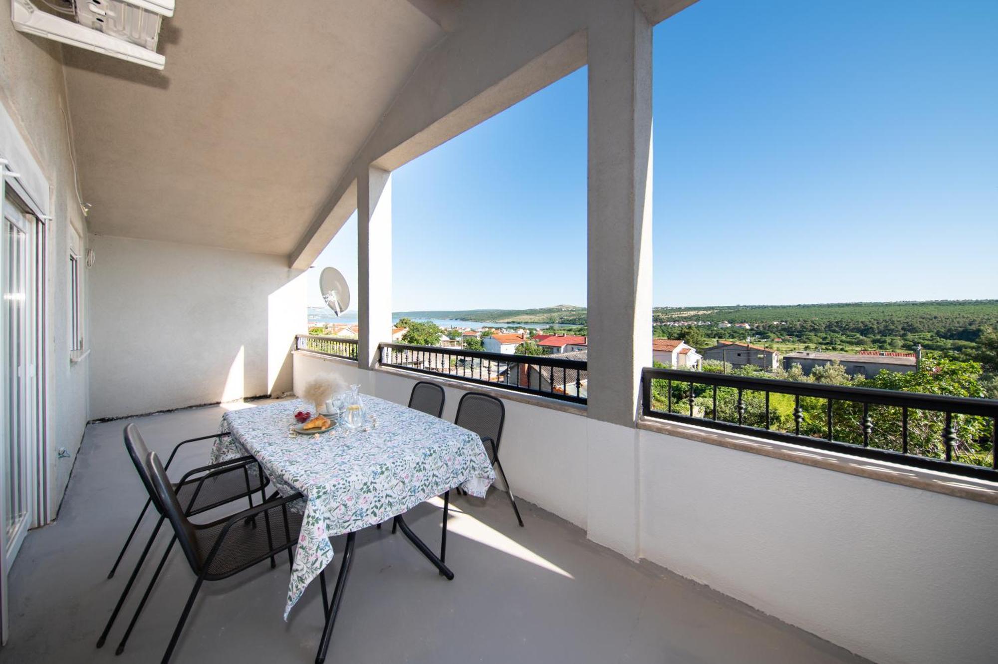 Veliki Apartman Petra Posedarje Esterno foto